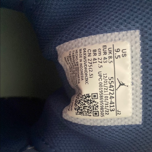 Nike Air Jordan Mid Sneakers - Picture 6 of 6